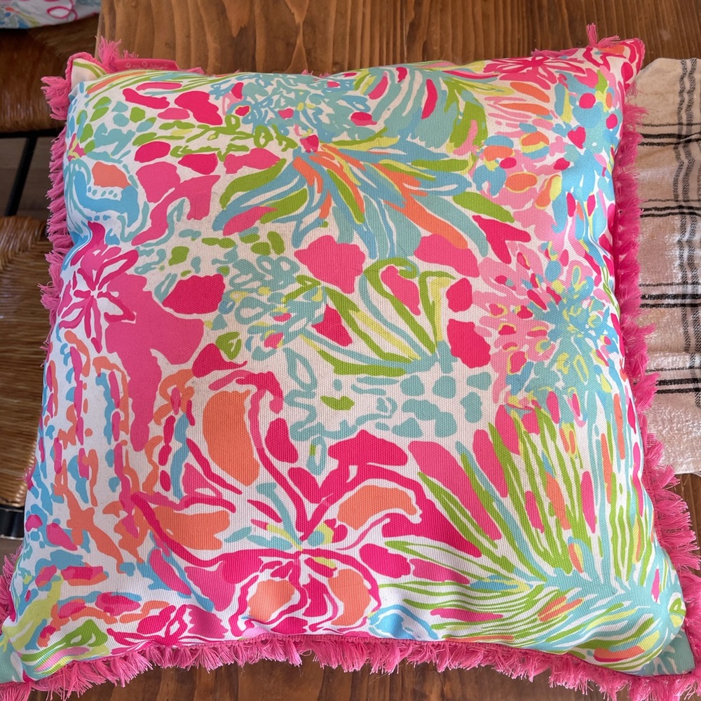 Lilly Pulitzer indoor outdoor pillow. Reversible